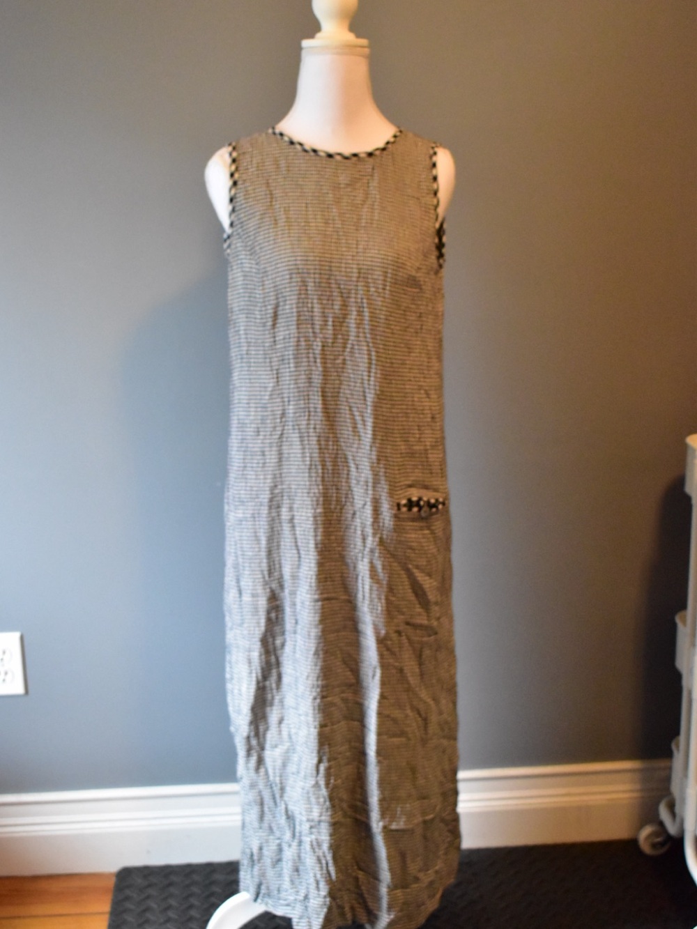 Vintage Dressing Clio Sleeveless Black and White Midi Shift Dress